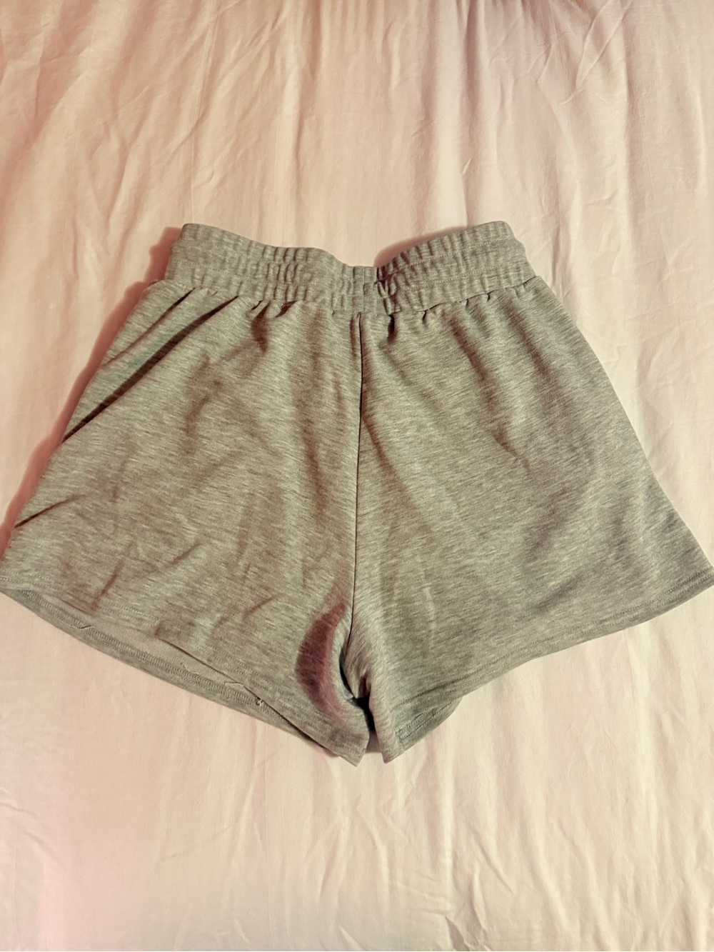 Alo Grey Women’s Lounge Shorts small - Picture 2 of 3
